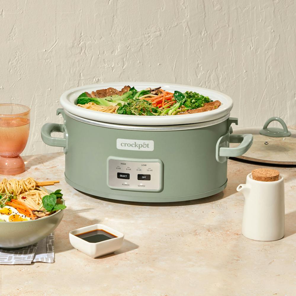 crock-pot-programmable-design-series-6-quart-cook-and-carry-slow-cooker-moonshine-q7 94e6cb40-ae64-3660-918d-c04a575e1d96.jpg