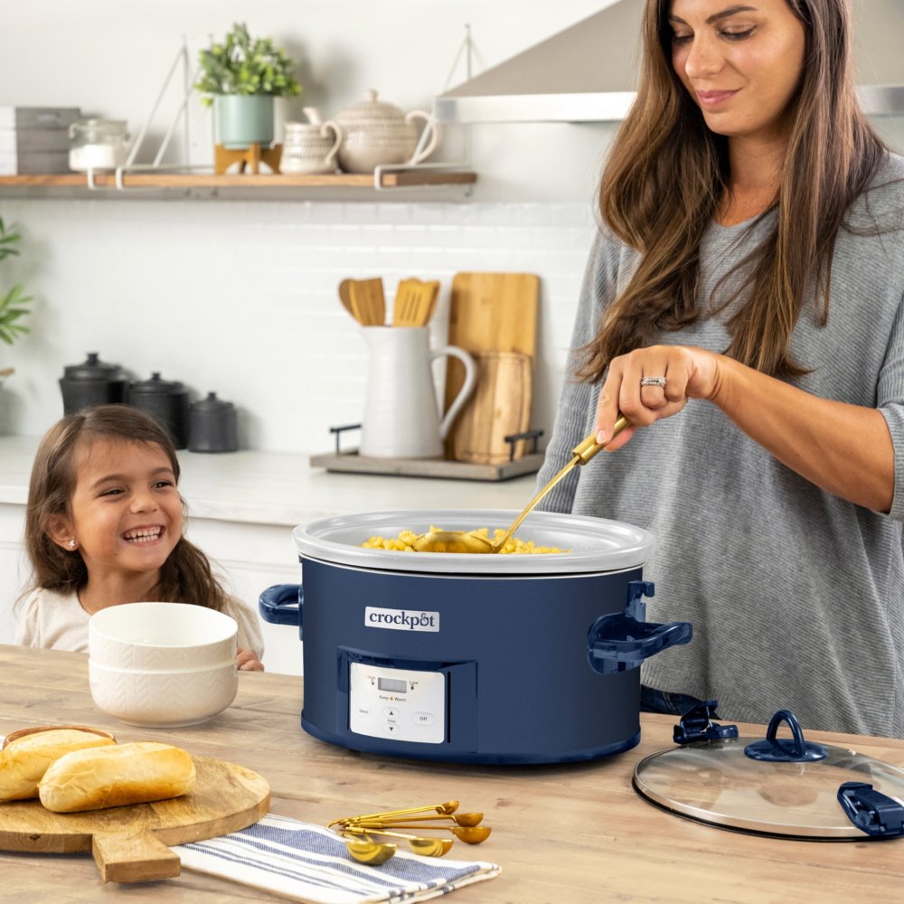 crock-pot-design-series-7-quart-cook-and-carry-slow-cooker-poseidon-programmable-slow-cooker-with-locking-lid-a2 DC-39109-Crockpot_2022FallDesigns-Poseidon-ATF02-nogfx